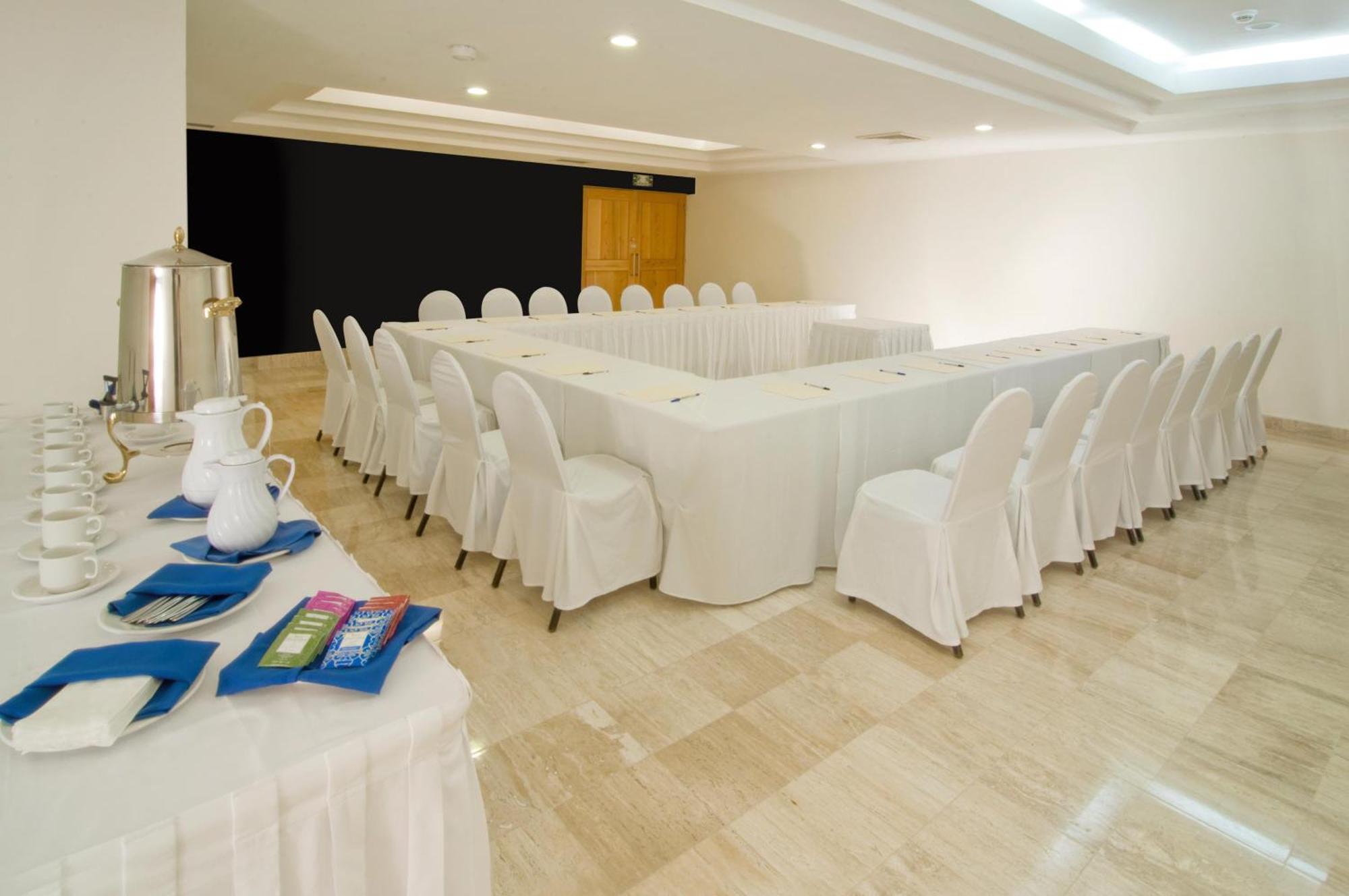 Oasis Palm Hotell Cancún Eksteriør bilde
