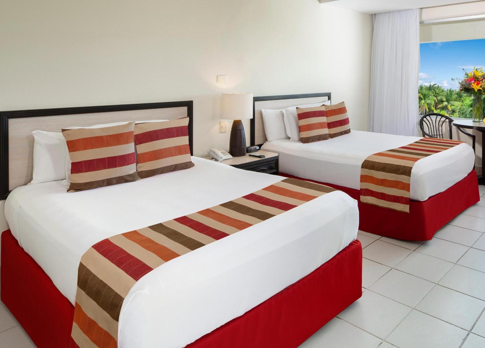 Oasis Palm Hotell Cancún Eksteriør bilde