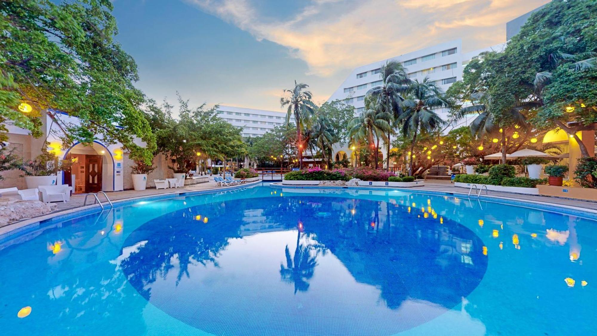 Oasis Palm Hotell Cancún Eksteriør bilde