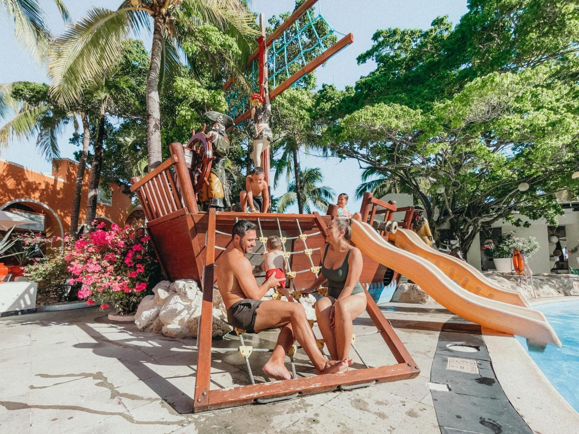 Oasis Palm Hotell Cancún Eksteriør bilde